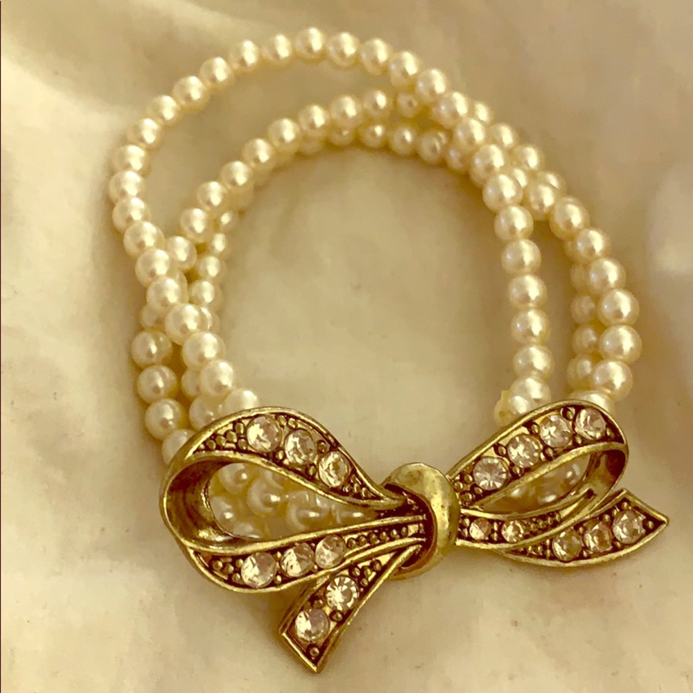 Bow pearl bracelet